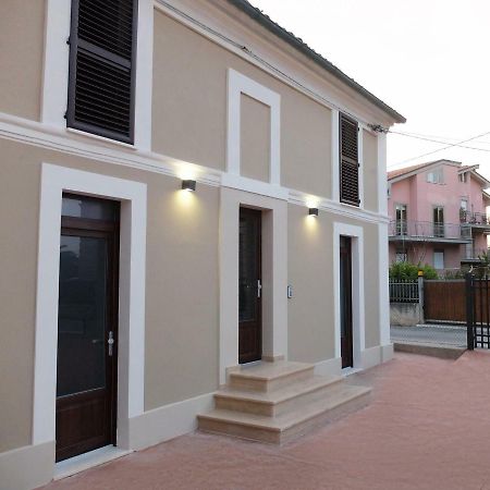 Апартаменты La Casa Al Mare Чивитанова-Марке Экстерьер фото